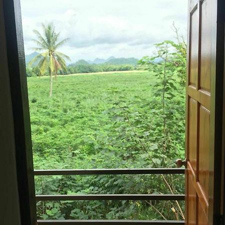 Baan Meesap Hotel Mu Si Bagian luar foto